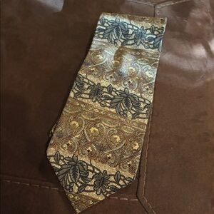 Van Heusen Gold and Black Floral Tie